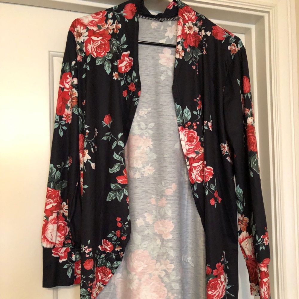 Boutique lightweight navy blue floral sweater
